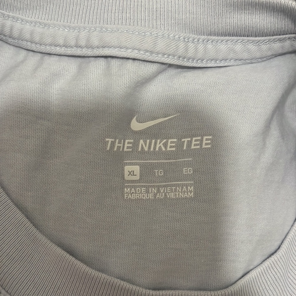 Nike Top - Picture 5 of 9
